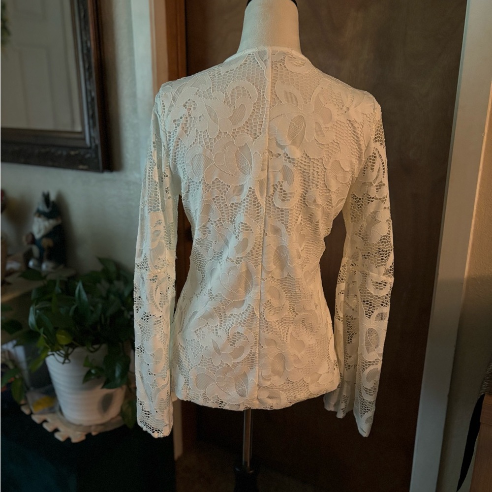 White Lacey blouse size medium - Picture 3 of 14